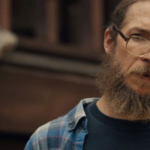 Bilder Stranger In The Woods