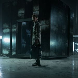 Bilder Dark Matter – Der Zeitenläufer