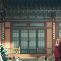 Bilder Captivating The King