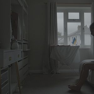 Bilder A Bit of a Stranger