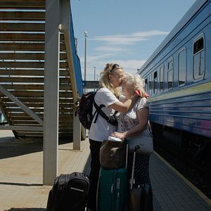 Bilder A Bit of a Stranger