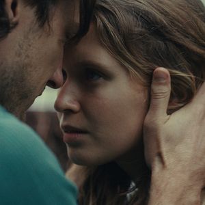 Bilder The Starling Girl