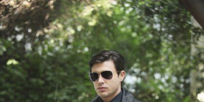 Poster der Serie Through Many Dangers, Toils and Snares