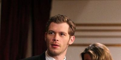 Poster der Serie Dangerous Liaisons