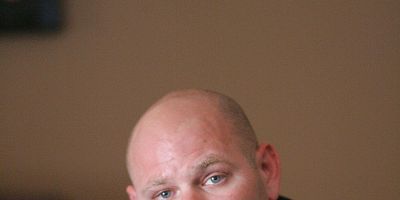 Poster der Serie Jäger und Gejagte