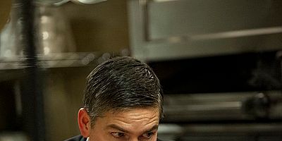 Poster der Serie Booked Solid