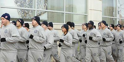 Poster der Serie Mitten ins Gesicht