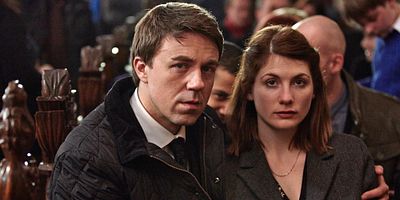 Poster der Serie Enthüllung