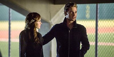 Poster der Serie Give Me a Torch