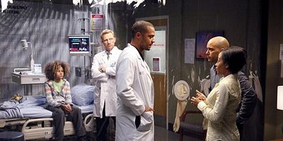 Poster der Serie Everything I Try to Do, Nothing Seems to Turn Out Right