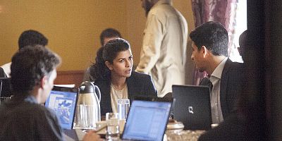 Poster der Serie Dunkle Wolken