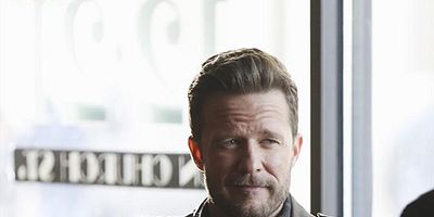 Poster der Serie Somebody Pick Up My Pieces