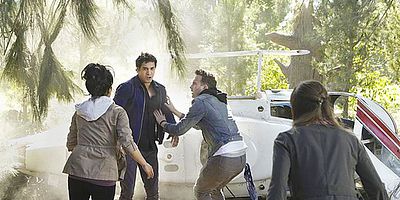 Poster der Serie Young Hearts Spark Fire