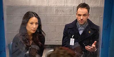 Poster der Serie One Watson, One Holmes