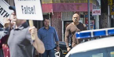 Poster der Serie Unter falscher Flagge