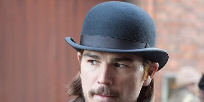 Poster der Serie Above The Vaulted Sky