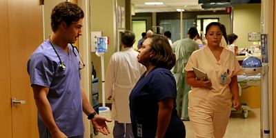 Poster der Serie Things We Lost in the Fire