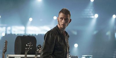 Poster der Serie Life is a Carnival