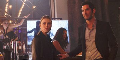 Poster der Serie A Priest Walks Into a Bar