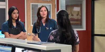 Poster der Serie The Thing with Feathers