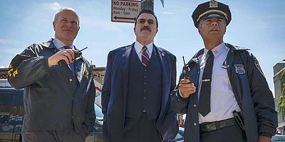 Poster der Serie For the Community