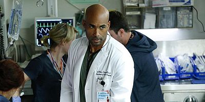 Poster der Serie Behind the Curtain