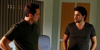 Poster der Serie We're Bad People