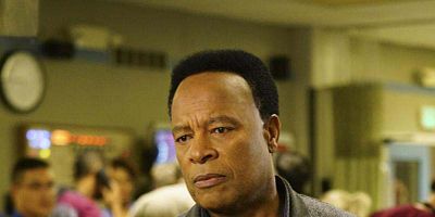 Poster der Serie Unfinished Business