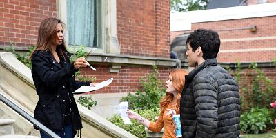 Poster der Serie Dust and Shadows