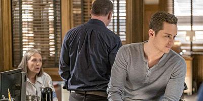 Poster der Serie Emotional Proximity