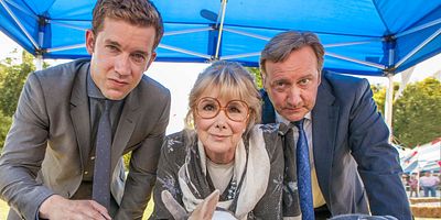 Poster der Serie Red in Tooth and Claw