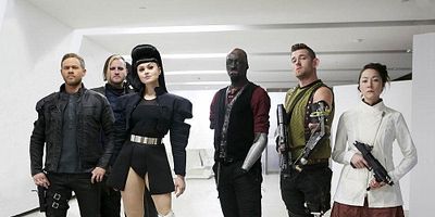 Poster der Serie A Skinner, Darkly