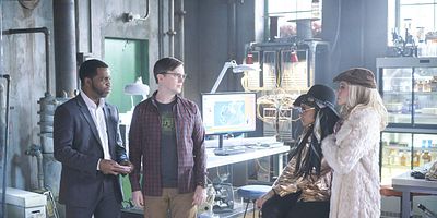 Poster der Serie Manacled Slim Wrists