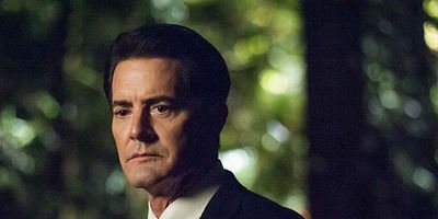 Poster der Serie The Past Dictates the Future