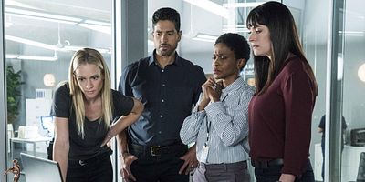 Poster der Serie Neon Terror