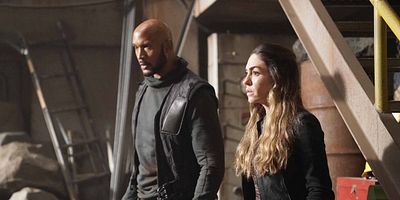 Poster der Serie Teile und herrsche