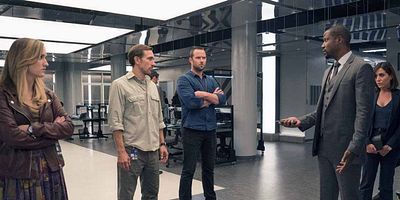 Poster der Serie Am Boden zerstört