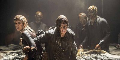 Poster der Serie Ein weiterer Tag im Stadion