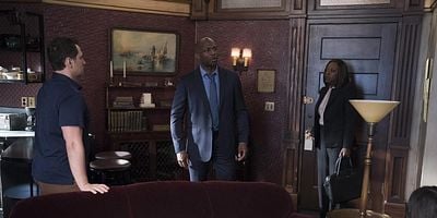 Poster der Serie Nobody Else Is Dying