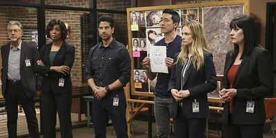 Poster der Serie Mixed Signals