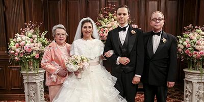 Poster der Serie The Bow Tie Asymmetry