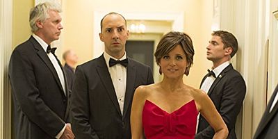 Poster der Serie East Wing