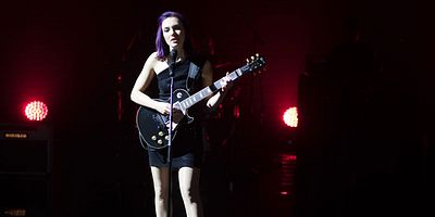 Poster der Serie For the Sake of the Song