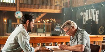 Poster der Serie Here and There