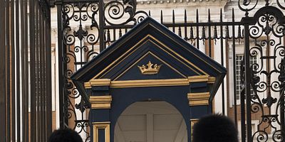 Poster der Serie L-O-N — LONDON (1)