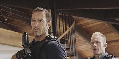 Poster der Serie Aia I Hi'ikua; I Hi'Ialo