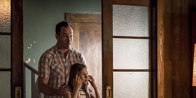 Poster der Serie Stürmische Familienverhältnisse