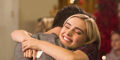 Poster der Serie Saving Christmas