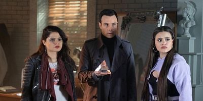 Poster der Serie The Source Awakens