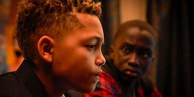 Poster der Serie All That Glitters...